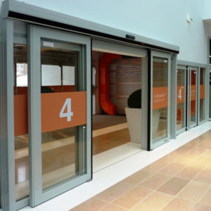 Puerta cortafuego corredizo automatica